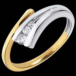 <a href=http://de.edenly.com/ringe-klassisch/trilogie-ring-narval-gelbgold-und-weis,1102,7.html?liste_cat=7 style=color:#fff;text-decoration:none;><u>Trilogie-Ring Goldener Fisch - Gelbgold und Weissgold mit 3 Diamanten</u><br><br><strike>830 €</strike> (-30%) <b style=color:#FF9999;>580 €</b></a>