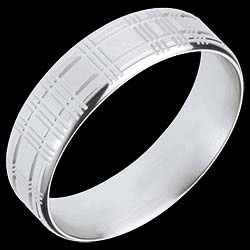 <a href=http://en.edenly.com/gold-wedding-ring-man/white-gold-scottish-ring,1056,30.html?liste_cat=30 style=color:#fff;text-decoration:none;><u>White Gold Scottish Ring</u><br><br><b>� 809</b></a>
