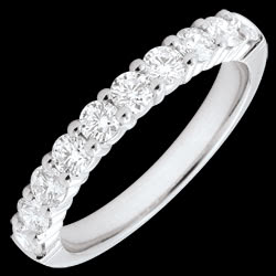 <a href=http://www.edenly.com/alliance-or-diamant/alliance-or-blanc-semi-pavee-serti-griffes-65-cara,612,10.html?liste_cat=10 style=color:#fff;text-decoration:none;><u>Alliance or blanc semi pav�e - serti griffes - 0.65 carats - 10 diamants</u><br><br><strike>1690 €</strike> (-30%) <b style=color:#FF9999;>1190 €</b></a>