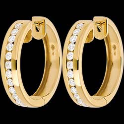 <a href=http://it.edenly.com/orecchini-cerchio-oro-diamanti/orecchini-cerchio-oro-giallo-diamanti-incastonatura-binario-43-carati-24-diamanti,205,23.html?mode_search=best style=color:#fff;text-decoration:none;>Orecchini a cerchio oro giallo diamanti - incastonatura Binario  - 0.43 carati - 24 diamanti <br><b style=color:#FFE492;>890 €</b> (-48%) </a>