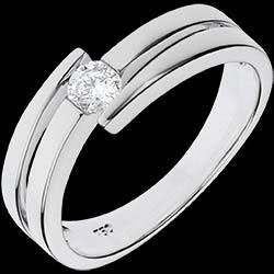 <a href=http://www.edenly.com/solitaire-diamant/bague-salome-or-blanc,1147,3.html?liste_cat=2X3X4X5X12 style=color:#fff;text-decoration:none;><u>Bague Salom� or blanc</u><br><br><strike>1520 €</strike> (-30%) <b style=color:#FF9999;>1060 €</b></a>