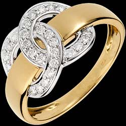 <a href=http://en.edenly.com/rings-large/clasped-ring,1216,8.html?liste_cat=6X7X8 style=color:#fff;text-decoration:none;><u>Clasped Ring</u><br><br><strike>� 1369</strike> (-39%) <b style=color:#FF9999;>� 839</b></a>