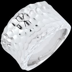 <a href=http://argent.edenly.com/bagues-larges-argent/bague-roca-argent,6233,2008.html?liste_cat=2008 style=color:#fff;text-decoration:none;><u>Bague Roca argent</u><br><br><b>69 €</b></a>