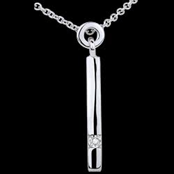 <a href=http://argent.edenly.com/collier-ras-le-cou-argent/collier-essenza-argent-diamant,6258,2016.html?liste_cat=2016 style=color:#fff;text-decoration:none;><u>Collier Essenza argent et diamant</u><br><br><b>109 €</b></a>