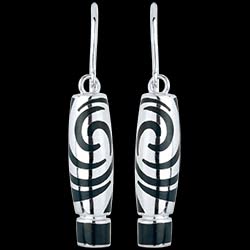 <a href=http://argent.edenly.com/boucles-d-orelles-pendantes-argent/boucles-oreilles-totem,6069,2024.html?liste_cat=2020X2022X2024X2023 style=color:#fff;text-decoration:none;><u>Boucles d'oreilles Totem</u><br><br><strike>140 €</strike> (-29%) <b style=color:#FF9999;>100 €</b></a>