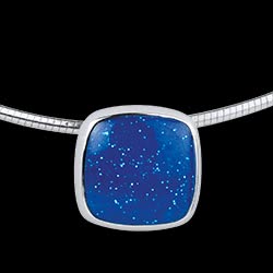<a href=http://argent.edenly.com/collier-ras-le-cou-argent/collier-nuit-magique,6081,2016.html?liste_cat=2016 style=color:#fff;text-decoration:none;><u>Collier Nuit Magique</u><br><br><strike>170 €</strike> (-29%) <b style=color:#FF9999;>120 €</b></a>