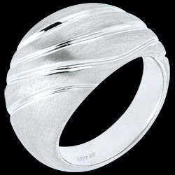 <a href=http://argent.edenly.com/bagues-larges-argent/bague-onde-gravee,6085,2008.html?liste_cat=2008 style=color:#fff;text-decoration:none;><u>Bague Onde grav�e</u><br><br><strike>130 €</strike> (-31%) <b style=color:#FF9999;>90 €</b></a>
