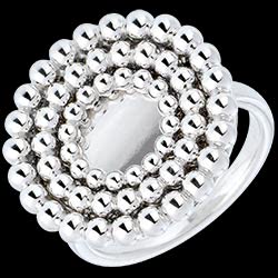 <a href=http://argent.edenly.com/bagues-larges-argent/bague-caviar-miroir,6103,2008.html?liste_cat=2008 style=color:#fff;text-decoration:none;><u>Bague Caviar Miroir</u><br><br><strike>130 €</strike> (-31%) <b style=color:#FF9999;>90 €</b></a>