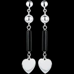 <a href=http://argent.edenly.com/boucles-d-orelles-pendantes-argent/boucles-oreilles-amulettes,6107,2024.html?liste_cat=2024 style=color:#fff;text-decoration:none;><u>Boucles d'oreilles Amulettes 1</u><br><br><b>110 €</b></a>