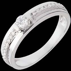 <a href=http://www.edenly.com/solitaires-accompagnes/solitaire-empire-or-blanc-pave-026-carats-19-diama,25,4.html?liste_cat=2X3X4X5X12 style=color:#fff;text-decoration:none;><u>Solitaire empire or blanc pav� - 0.26 carats - 19 diamants</u><br><br><strike>1510 €</strike> (-48%) <b style=color:#FF9999;>780 €</b></a>