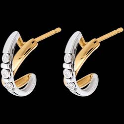 <a href=http://it.edenly.com/orecchini-cerchio-oro-diamanti/orecchini-trilogy-cerchio-diamanti,208,23.html?url=orecchini-cerchio-oro-diamanti&liste_cat=23 style=color:#fff;text-decoration:none;>Orecchini Trilogy Cerchio - 6 diamanti <br><b style=color:#FFE492;>290 €</b> (-40%) </a>