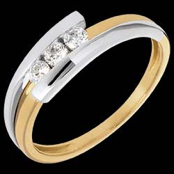 <a href=http://de.edenly.com/trilogie/trilogie-bipolaire-weiss-und-gelbgold-diamanten,252,5.html?liste_cat=5 style=color:#fff;text-decoration:none;><u>Trilogiering Bipolar in Weiss- und Gelbgold - 3 Diamanten</u><br><br><strike>980 €</strike> (-40%) <b style=color:#FF9999;>590 €</b></a>