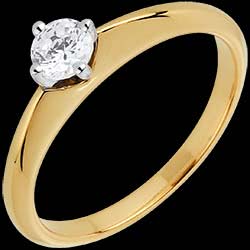 <a href=http://www.edenly.com/collection-lune-d-eden/solitaire-or-jaune-daphnee,1316,118.html?liste_cat=118 style=color:#fff;text-decoration:none;><u>Solitaire or jaune Daphn�e</u><br><br><b>2320 €</b></a>