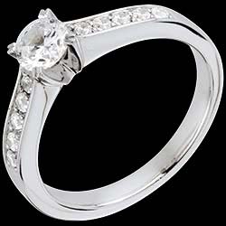 <a href=/creation-bague.php?produit=31243&url=anelli-di-fidanzamento&liste_cat=2X3X4X5X12 style=color:#fff;text-decoration:none;>Anello su misura 31243 <br><b>3700 €</b></a>