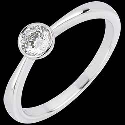 <a href=http://mariage.edenly.com/solitaire-diamant-or/solitaire-poupee-or-blanc,1310,1003.html style=color:#fff;text-decoration:none;>Solitaire Poup�e or blanc - 0.31 carat <br><b style=color:#FFE492;>990 €</b> (-32%) </a>
