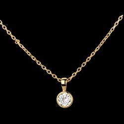 <a href=http://www.edenly.com/collection-lune-d-eden/collier-poupee-solitaire-or-jaune,1336,118.html?liste_cat=118 style=color:#fff;text-decoration:none;><u>Collier Poup�e Solitaire or jaune</u><br><br><b>1550 €</b></a>