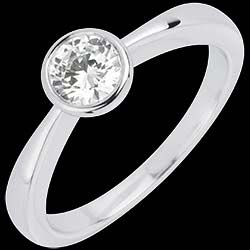 <a href=creation-bague.php?produit=30193&liste_cat=2X3X4X5X12 style=color:#fff;text-decoration:none;><u>Ring nach Ma� 30193</u><br><br><strike>2730 €</strike> (-31%) <b style=color:#FF9999;>1890 €</b></a>