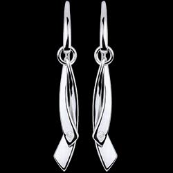 <a href=http://argent.edenly.com/boucles-d-orelles-pendantes-argent/boucles-oreilles-double-larmes-argent-diamant,6244,2024.html?liste_cat=2020X2022X2024X2023 style=color:#fff;text-decoration:none;><u>Boucles d'oreilles Double larmes argent et diamant</u><br><br><b>59 €</b></a>