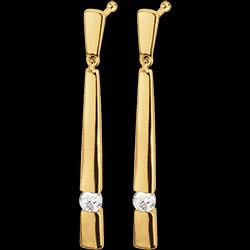 <a href=http://de.edenly.com/ohrhanger/,1627,24.html?liste_cat=24 style=color:#fff;text-decoration:none;><u>Diamantohrringe Cleopatra in Gelbgold</u><br><br><strike>620 €</strike> (-27%) <b style=color:#FF9999;>450 €</b></a>