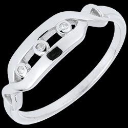 <a href=http://argent.edenly.com/bagues-fines-argent/bague-trilogie-romance-argent-diamant,6210,2007.html?liste_cat=2006X2010X2008X2007 style=color:#fff;text-decoration:none;><u>Bague Trilogie Romance argent et diamant</u><br><br><b>79 €</b></a>