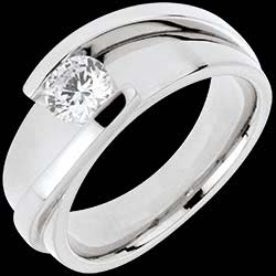 <a href=/creation-bague.php?produit=30173&url=anelli-di-fidanzamento&liste_cat=2X3X4X5X12 style=color:#fff;text-decoration:none;>Anello su misura 30173 <br><b>2980 €</b></a>