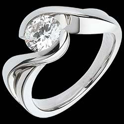 <a href=/creation-bague.php?produit=30117&url=anillos-compromiso&liste_cat=2X3X4X5X12 style=color:#fff;text-decoration:none;>Anillo a medida 30117 <br><b>10650 €</b></a>