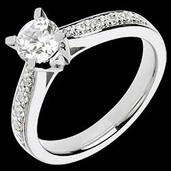 <a href=/creation-bague.php?produit=30132&url=anelli-di-fidanzamento&liste_cat=2X3X4X5X12 style=color:#fff;text-decoration:none;>Anello su misura 30132 <br><b>4970 €</b></a>