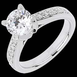 <a href=/creation-bague.php?produit=30161&url=anillos-compromiso&liste_cat=2X3X4X5X12 style=color:#fff;text-decoration:none;>Anillo a medida 30161 <br><b>17500 €</b></a>