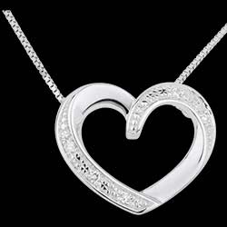 <a href=http://de.edenly.com/moderne-anhanger/collier-liebe-weissgold,1535,16.html style=color:#fff;text-decoration:none;><u>Collier Liebe in Wei�gold</u><br><br><b>540 €</b></a>