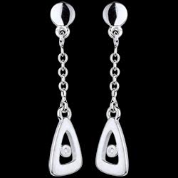 <a href=http://argent.edenly.com/boucles-d-orelles-pendantes-argent/boucles-oreilles-pendantes-triangles-argent-diaman,6132,2024.html?liste_cat=2020X2022X2024X2023 style=color:#fff;text-decoration:none;><u>Boucles d'oreilles pendantes Triangles - Argent Diamant</u><br><br><strike>100 €</strike> (-30%) <b style=color:#FF9999;>70 €</b></a>