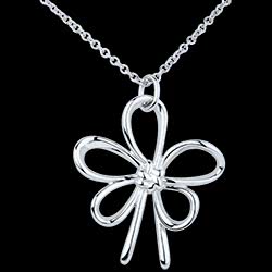 <a href=http://argent.edenly.com/collier-ras-le-cou-argent/collier-fleur-couture,6134,2016.html?liste_cat=2016 style=color:#fff;text-decoration:none;><u>Collier Fleur Couture 2</u><br><br><strike>190 €</strike> (-32%) <b style=color:#FF9999;>130 €</b></a>