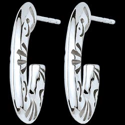 <a href=http://argent.edenly.com/creoles-argent/boucles-oreilles-empreinte-marine,6182,2023.html?liste_cat=2020X2022X2024X2023 style=color:#fff;text-decoration:none;><u>Boucles d'oreilles Empreinte Marine 2</u><br><br><strike>130 €</strike> (-31%) <b style=color:#FF9999;>90 €</b></a>