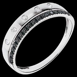 <a href=http://www.edenly.com/bagues-fines/anneau-couronne-diamants-noirs,3210,7.html style=color:#fff;text-decoration:none;><u>Anneau couronné diamants noirs</u><br><br><strike>620 €</strike> (-32%) <b style=color:#FF9999;>420 €</b></a>