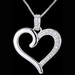 <a href=http://www.edenly.com/collier-moderne/pendentif-coeur-amazone-or-blanc,697,16.html style=color:#fff;text-decoration:none;><u>Pendentif Coeur Amazone or blanc</u><br><br><strike>290 €</strike> (-34%) <b style=color:#FF9999;>190 €</b></a>