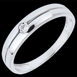 <a href=http://www.edenly.com/solitaire-diamant/bague-solitaire-diamant-edenite-18k,631,3.html?liste_cat=2X3X4X5X12 style=color:#fff;text-decoration:none;><u>Bague Edenit� or blanc et diamant</u><br><br><strike>490 €</strike> (-41%) <b style=color:#FF9999;>290 €</b></a>