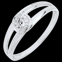 <a href=http://it.edenly.com/anelli-larghi/anello-erika-oro-bianco-diamanti,634,8.html?url=anelli&liste_cat=6X7X8X32X33X35X43 style=color:#fff;text-decoration:none;>Anello Erika oro bianco e diamanti <br><b style=color:#FFE492;>270 €</b> (-39%) </a>