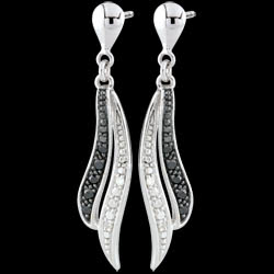 <a href=http://it.edenly.com/pendenti/orecchini-pendenti-natalia,2457,24.html style=color:#fff;text-decoration:none;>Orecchini pendenti Natalia <br><b style=color:#FFE492;>190 €</b> (-34%) </a>
