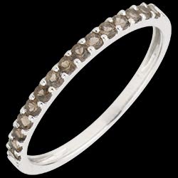 <a href=http://it.edenly.com/collezione-scintillio-di-colori/anello-una-fila-oro-bianco-quarzo-fume,1723,129.html?url=collezione-scintillio-di-colori&liste_cat=129 style=color:#fff;text-decoration:none;>Anello una fila oro bianco e quarzo fum� <br><b style=color:#FFE492;>140 €</b> (-18%) </a>