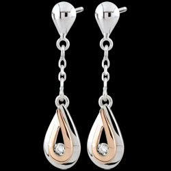 <a href=http://es.edenly.com/pendientes-largos/pendientes-lagrimas-hadas,2653,24.html?url=pendientes&liste_cat=20X22X24X23X38X44 style=color:#fff;text-decoration:none;>Pendientes L�grimas de hadas <br><b style=color:#FFE492;>240 €</b> (-29%) </a>
