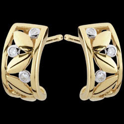 <a href=http://it.edenly.com/orecchini-cerchio-oro-diamanti/orecchini-cerchi-natura,2306,23.html?url=orecchini-cerchio-oro-diamanti&liste_cat=23 style=color:#fff;text-decoration:none;>Orecchini Cerchi della Natura <br><b style=color:#FFE492;>190 €</b> (-21%) </a>