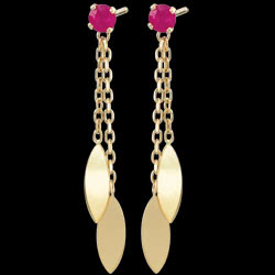 <a href=http://es.edenly.com/pendientes-largos/pendientes-sakari-rubies,2326,24.html?url=pendientes&liste_cat=20X22X24X23X38X44 style=color:#fff;text-decoration:none;>Pendientes Sakari - rub�es <br><b>130 €</b></a>