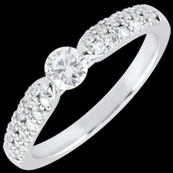 <a href=http://it.edenly.com/anelli-solitari-con-diamanti/anello-solitario-trionfale-oro-bianco-carati,2570,4.html?mode_search=best style=color:#fff;text-decoration:none;>Anello solitario Trionfale - oro bianco- 0.4 carati <br><b style=color:#FFE492;>1350 €</b> (-48%) </a>