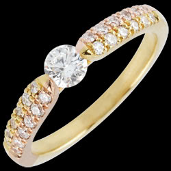 <a href=http://www.edenly.com/solitaires-accompagnes/bague-solitaire-triomphale-or-jaune-or-rose-carat,2572,4.html?url=bague-fiancaille&liste_cat=2X3X4X5X12 style=color:#fff;text-decoration:none;>Bague solitaire Triomphale - or jaune et or rose - 0.4 carat <br><b style=color:#FFE492;>1490 €</b> (-42%) </a>
