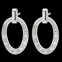<a href=http://es.edenly.com/pendientes-cortos/pendientes-ovalia,2604,22.html?url=pendientes&liste_cat=20X22X24X23X38X44 style=color:#fff;text-decoration:none;>Pendientes Ovalia <br><b style=color:#FFE492;>390 €</b> (-44%) </a>