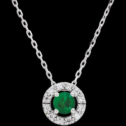 <a href=http://es.edenly.com/colgantes-modernos/collar-clevia-esmeralda,2611,16.html style=color:#fff;text-decoration:none;>Collar Cl�via - esmeralda <br><b style=color:#FFE492;>290 €</b> (-43%) </a>