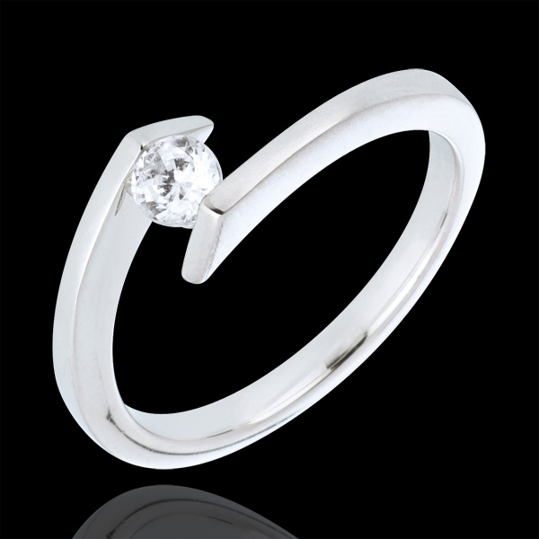 Bague solitaire Princesse étoile or blanc 9 carats